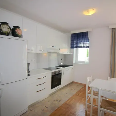 Apartment In Porec/istrien 10214 Porec